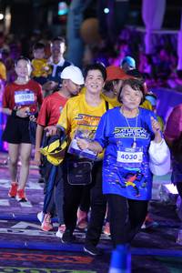 BIB: 3050, 4030
                            <button type="button" onclick="openModal(26261130)" class="btn btn-primary btn-sm float-right btn-popup" data-toggle="modal" data-target=".modal-high-quality">
                        <i class="fas fa-shopping-cart"></i> Add to Cart
                    </button>
                                            <button type="button" onclick="isThisMe(26261130, true)" class="btn btn-success btn-sm float-right btn-popup btn-isme hidden" data-toggle="tooltip" data-placement="bottom" title="นี่คือรูปของคุณใช่ไหม คลิกที่นี่เพื่อเอาเข้าอัลบั้ม">
                        <i class="fas fa-plus"></i> Add to album
                    </button>
                    <button type="button" onclick="isThisMe(26261130, false)" class="btn btn-warning btn-sm float-right btn-popup btn-isnotme hidden">
                        <i class="fas fa-ban"></i> Remove from album
                    </button>